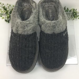 Skechers Gray Fur/Knitted Mule Slip Ons Sz 8